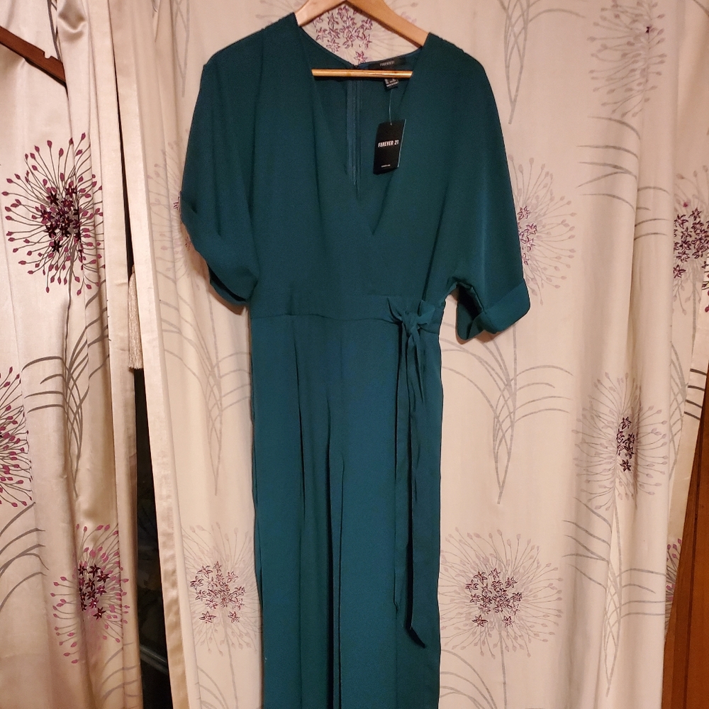FOREVER 21 Jumpsuit Sz M